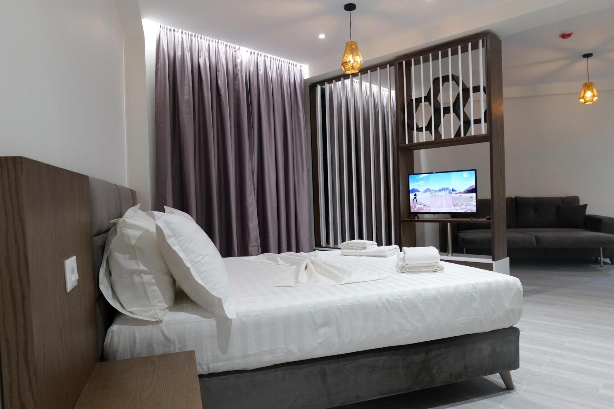 The Honeycomb Boutique Hotel Golem  Buitenkant foto
