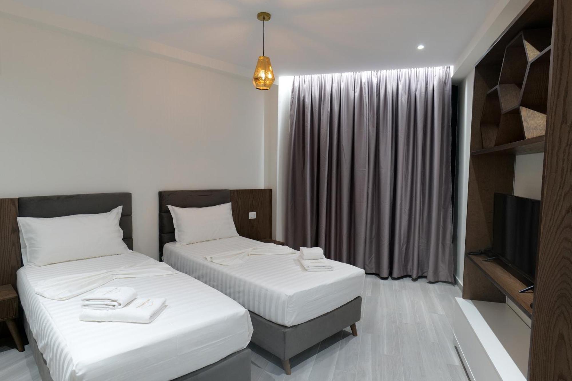 The Honeycomb Boutique Hotel Golem  Buitenkant foto